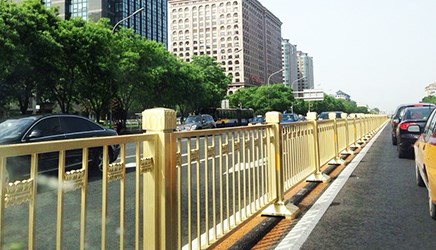 黃金護欄
